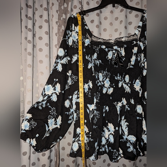 Smocked Top 5x/28 - Picture 3 of 14